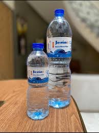 تصویر 2 از آب معدنی جرینو ایده آل برای پذیرایی